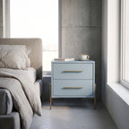 תכלת — שידת לילה עם שתי מגירות וידיות זהובות